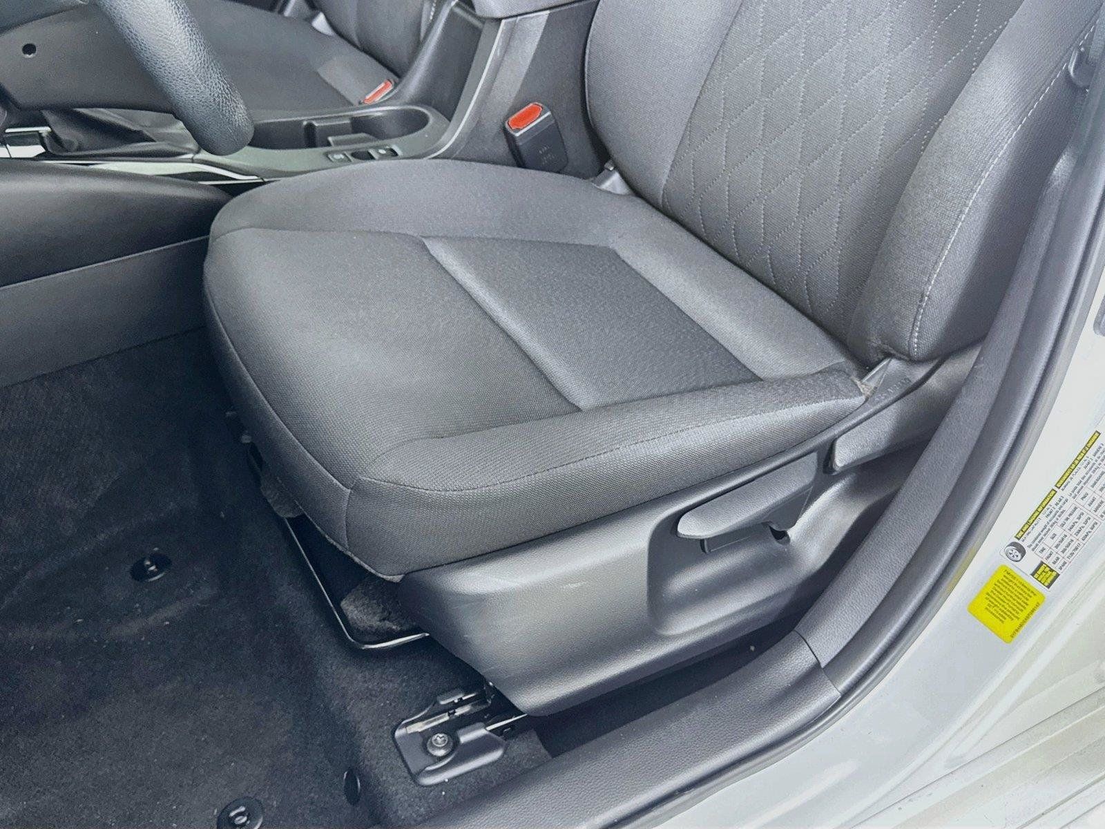 Used 2025 Toyota Corolla LE FWD image 19