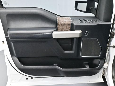Used 2017 Ford F350 Lariat AWD/4WD image 10