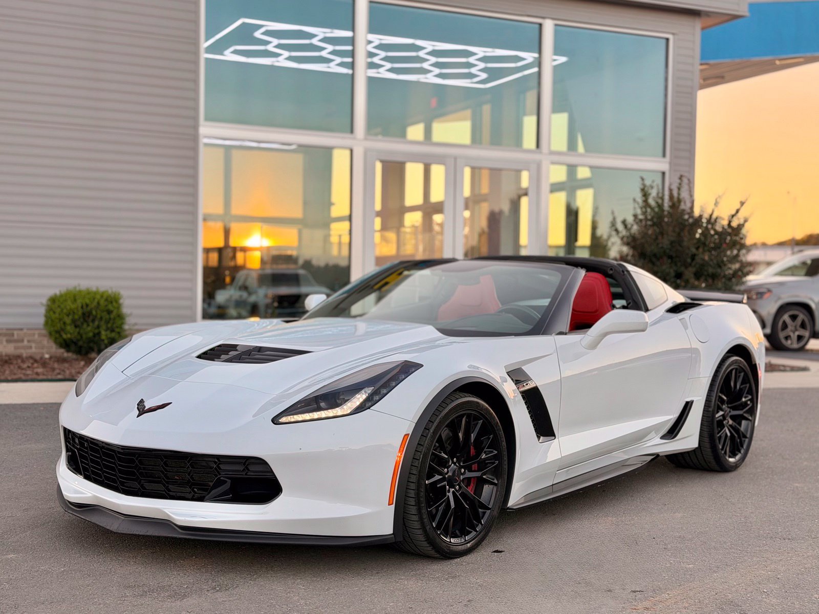 Used 2017 Chevrolet Corvette Z06 w/ Battery Protection Package RWD image 19