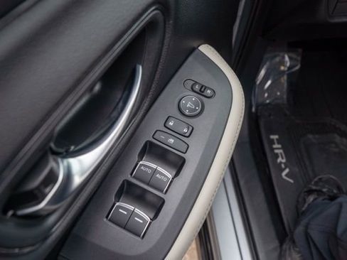 Used 2024 Honda HR-V EX-L image 19