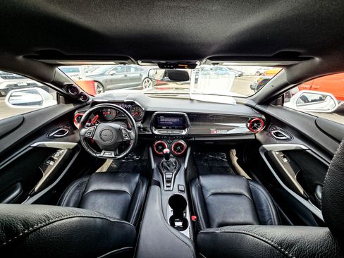 Used 2019 Chevrolet Camaro SS image 20