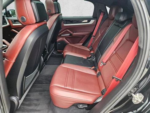 Used 2024 Porsche Cayenne S AWD/4WD image 20
