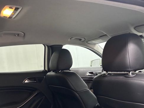 Used 2015 Mercedes-Benz GLA 250 4MATIC image 26