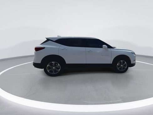 Used 2023 Chevrolet Blazer LT FWD image 12