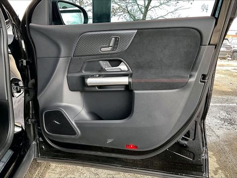 Used 2025 Mercedes-Benz GLA 250 image 22