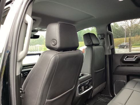 Used 2024 Chevrolet Silverado 2500 LTZ w/ LTZ Plus Package image 15