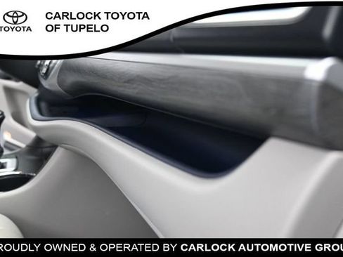 Used 2018 Toyota Highlander Limited FWD image 43