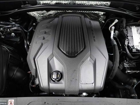 Certified 2026 Porsche Macan image 42