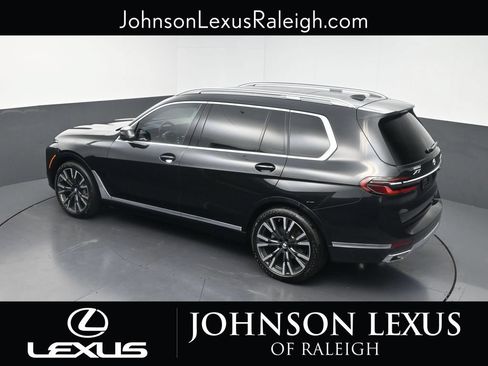 Used 2025 BMW X7 xDrive40i w/ Premium Package AWD/4WD image 25