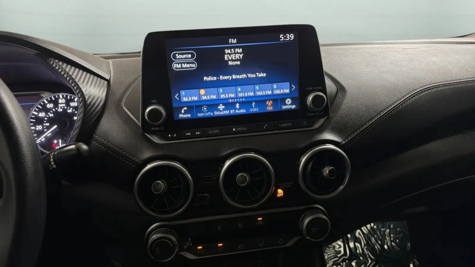Used 2024 Nissan Sentra SV FWD image 14