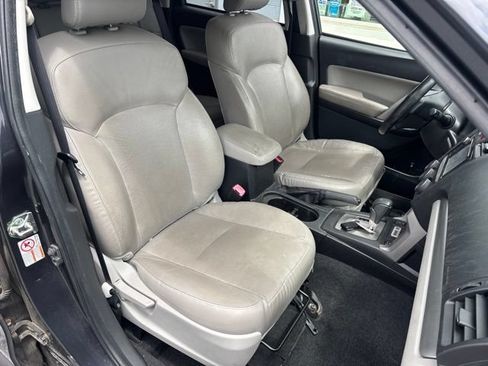 Used 2014 Subaru Forester 2.5i Touring AWD/4WD image 9