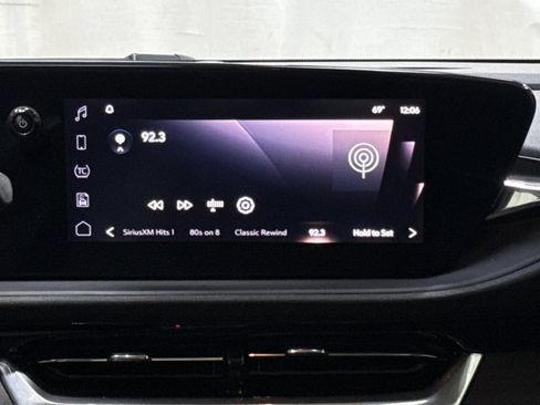 Used 2024 Buick Envista Sport Touring w/ Convenience I Package FWD image 25