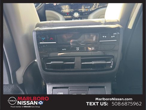 Used 2023 Acura MDX SH-AWD w/ Technology Package image 23