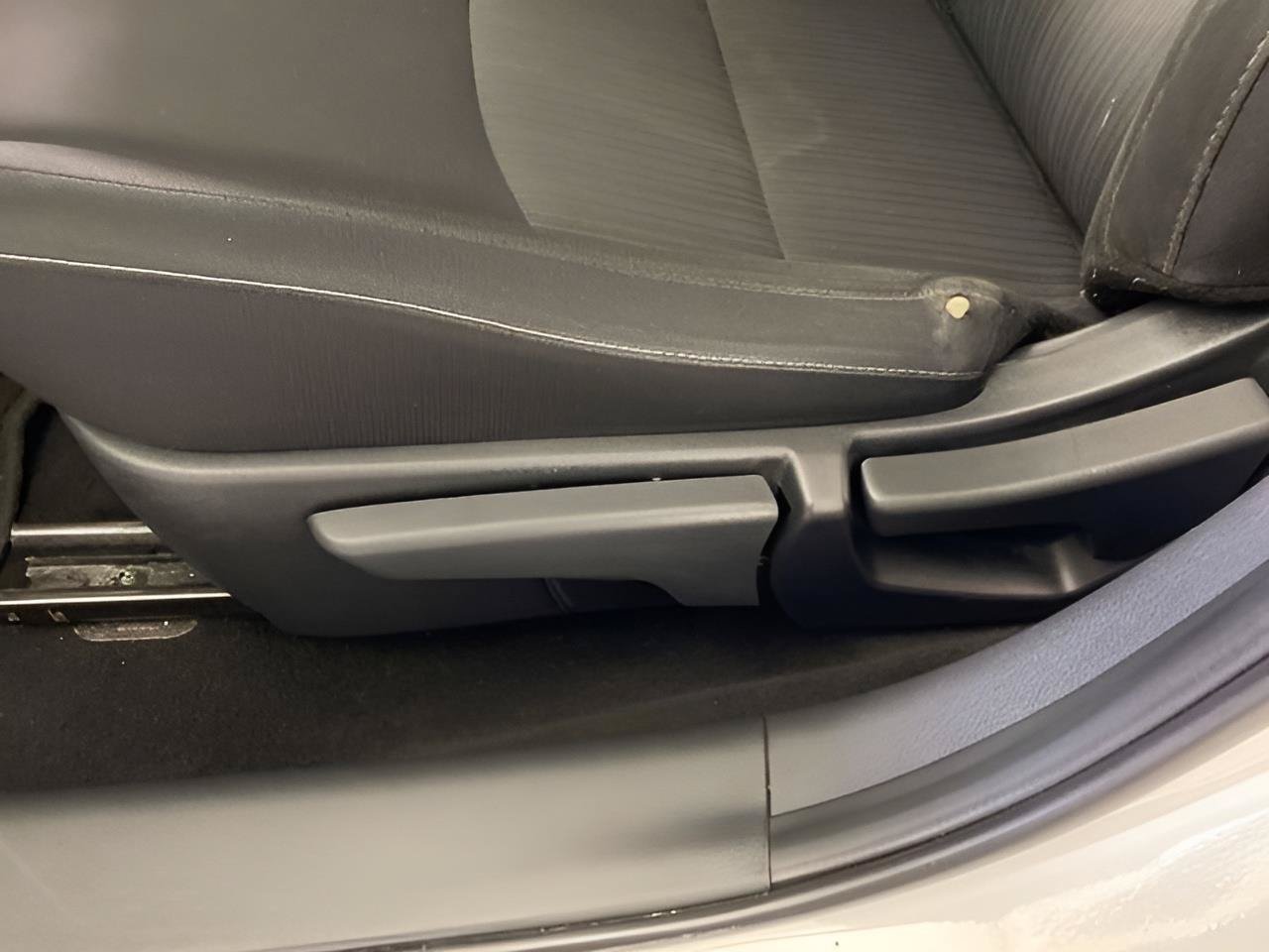 Used 2024 Nissan Sentra SV FWD image 29