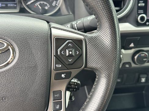 Used 2022 Toyota Tacoma SR5 image 28