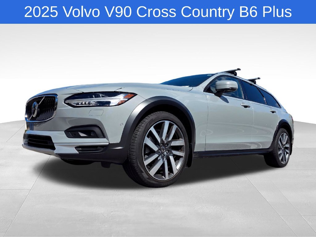 Used 2025 Volvo V90 B6 Cross Country Plus AWD/4WD image 10