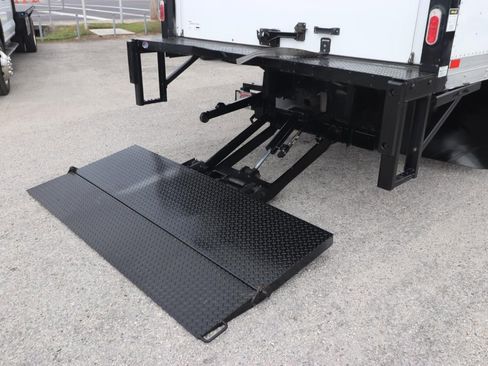 Used 2024 Isuzu NPR image 4