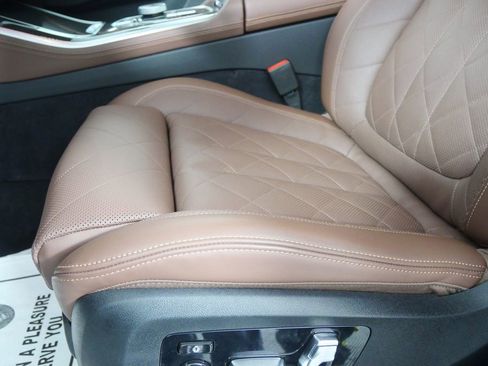 Used 2026 BMW X5 M60i AWD/4WD image 9