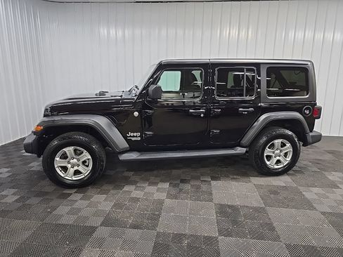 Used 2019 Jeep Wrangler Unlimited Sport S AWD/4WD image 5