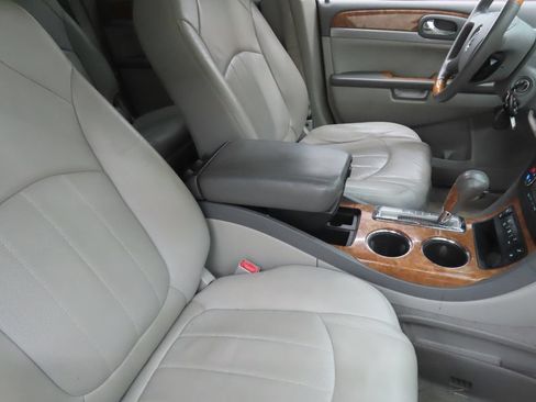 Used 2011 Buick Enclave CXL FWD image 25