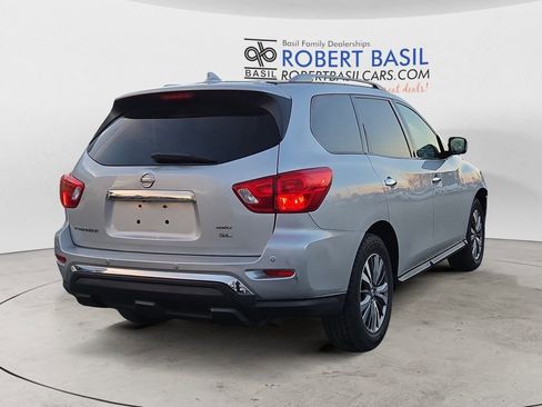 Used 2019 Nissan Pathfinder SL image 5