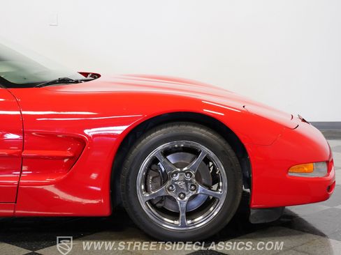 Used 1999 Chevrolet Corvette Convertible w/ Memory Pkg RWD image 31
