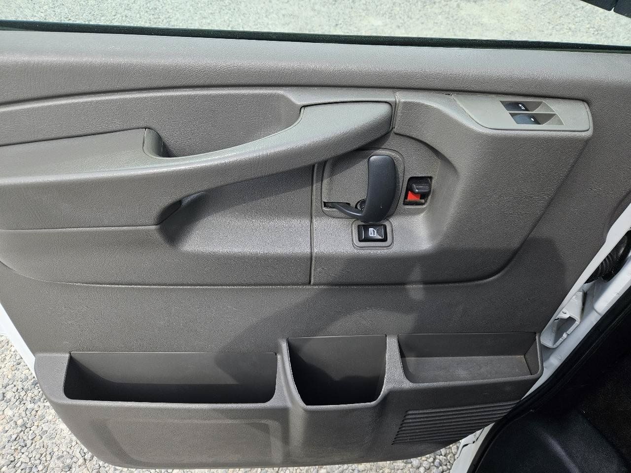 Used 2014 Chevrolet Express 1500 LT w/ LT Preferred Equipment Group AWD/4WD image 12