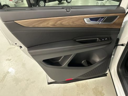 New 2026 Volkswagen Atlas SE image 24