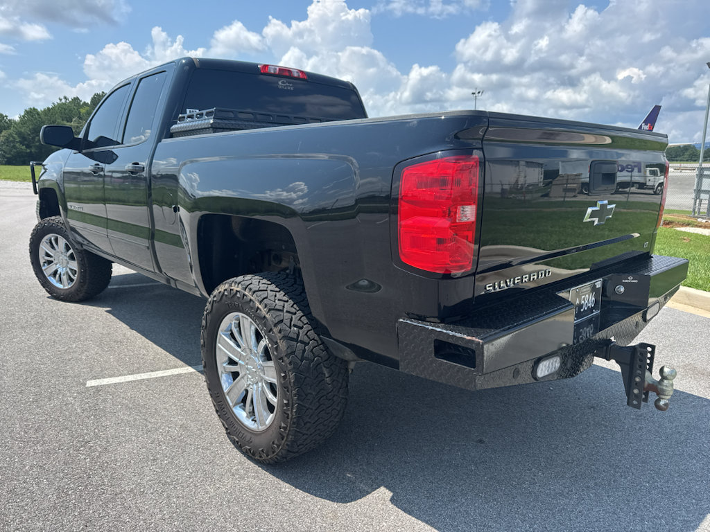 Used 2018 Chevrolet Silverado 1500 LT w/ All Star Edition AWD/4WD image 4