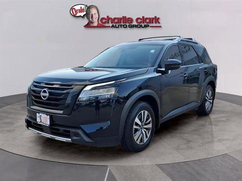 Used 2023 Nissan Pathfinder SL w/ Black Appearance Package image 1