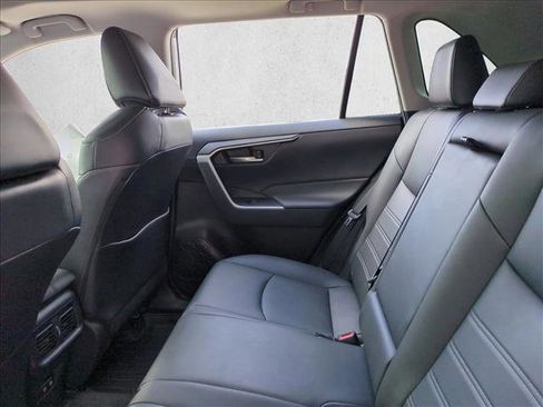 Used 2021 Toyota RAV4 XLE Premium FWD image 19