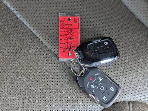 Used 2018 GMC Yukon SLT w/ Premium Edition image 45