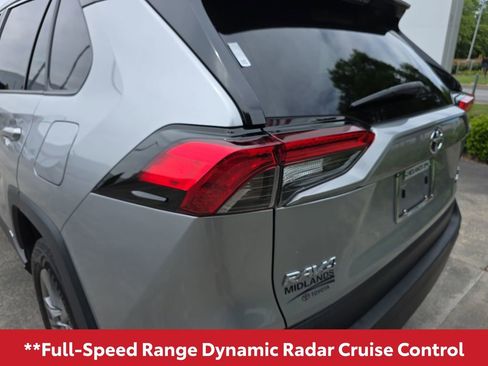 Used 2023 Toyota RAV4 LE AWD/4WD image 8