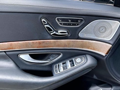 Used 2014 Mercedes-Benz S 550 Sedan image 33