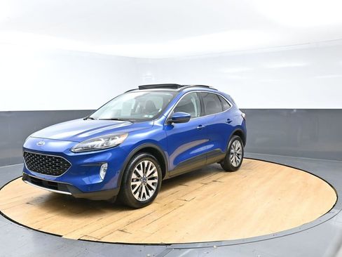 Used 2022 Ford Escape Titanium AWD/4WD image 9