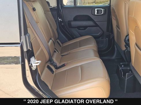 Used 2020 Jeep Gladiator Overland AWD/4WD image 27