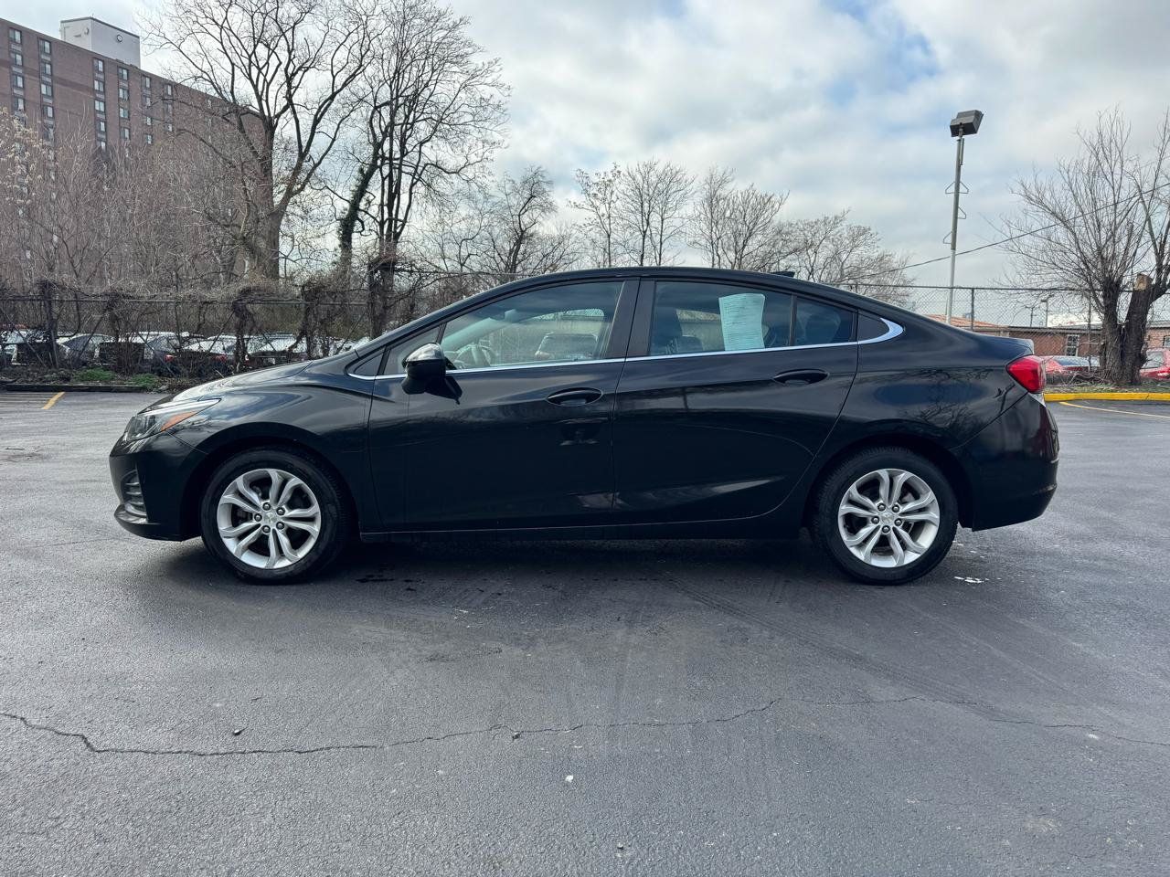 Used 2019 Chevrolet Cruze LT w/ LT Fleet Convenience Package FWD image 3
