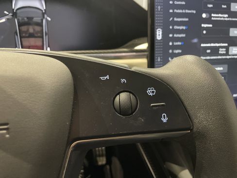 Used 2022 Tesla Model S Plaid image 27