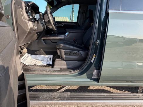 Used 2025 Chevrolet Silverado 1500 LTZ w/ LTZ Premium Package AWD/4WD image 12