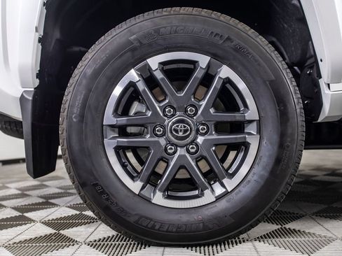 Used 2026 Toyota 4Runner Limited AWD/4WD image 43