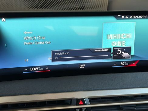 Used 2023 BMW iX xDrive50 w/ Ultimate Package 2 image 17