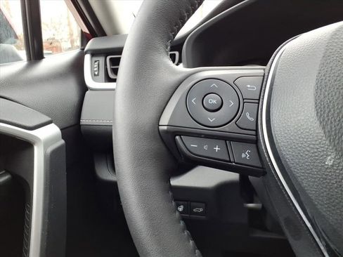 Certified 2022 Toyota RAV4 XLE image 21