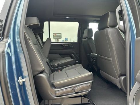 New 2026 Chevrolet Suburban Premier w/ Sun And Tow Package AWD/4WD image 14