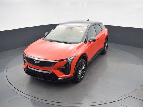 New 2026 Cadillac Optiq Sport 2 image 43
