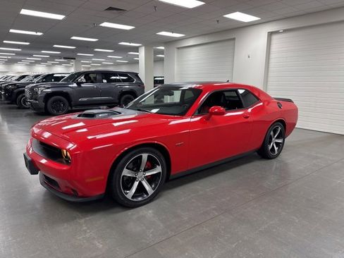 Used 2016 Dodge Challenger R/T Plus image 3