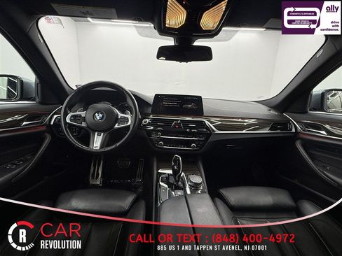 Used 2018 BMW 530e xDrive w/ M Sport Package 2 AWD/4WD image 13