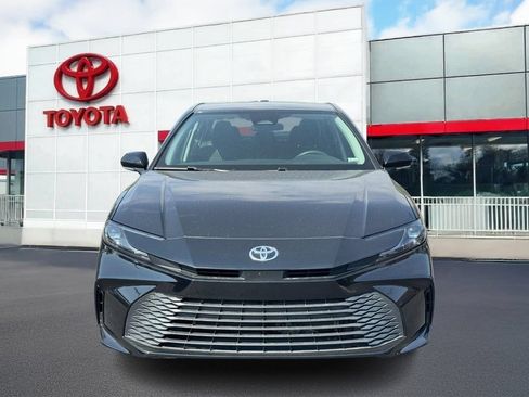 Used 2025 Toyota Camry LE FWD image 13