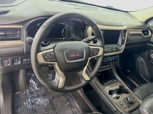 Used 2023 GMC Acadia Denali FWD image 9