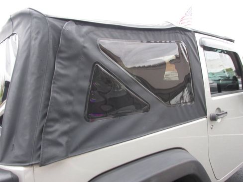 Used 2007 Jeep Wrangler X AWD/4WD image 33