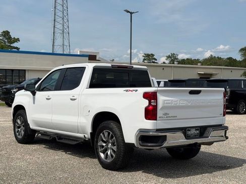 Used 2025 Chevrolet Silverado 1500 LT w/ Leather Package AWD/4WD image 5